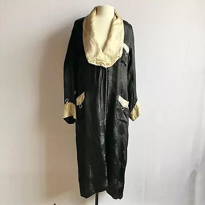 Antique Dressing Gown • $11.50