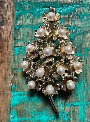 Vintage Gold-tone Faux Pearl Christmas Tree Brooch 2.5  • $8.09
