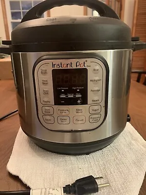 Instant Pot Lux 6-in-1 Electric Pressure Cooker • $30
