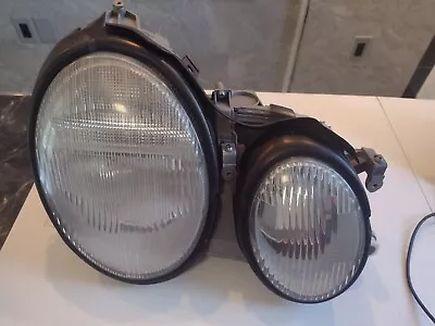 2002 CLK Mercedes-Benz Passenger Halogen Headlight 1D9 007.450-12 • $99.99