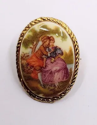 Vintage Limoges Style Romantic Courting Couple Ceramic Gold Tone Brooch • £4.99