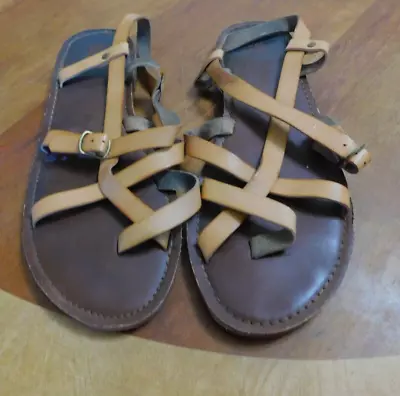 Mossimo Beige Leather Sandals Women Sz 9.5 • $6.99