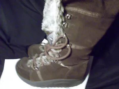 $30 • Buy Women Sketchers Suade Shape Ups Brown Suade Winter Boots Size 9 US