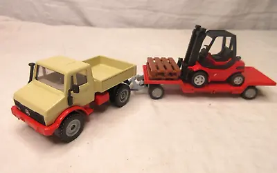 Siku 1/55 Scale Model 2522 - Mercedes Benz Unimog With Forklift Truck • $42