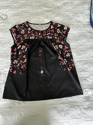 Miss Look Black Floral Short  sleeve Spanish Style Fiesta Style Pullover • $6