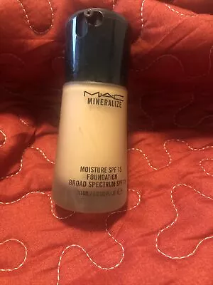 Mac Mineralize  Moisture Foundation NW25 • $80.99