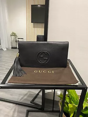 £380 • Buy Gucci Disco Soho Black Leather Interlocking GG Clutch Bag Pouch With Tassels 