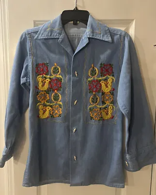 Vintage Embroidered Flowers Denim (B-1) Shirt Y2K Deadstock Small • $16.99