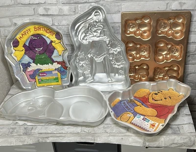 $15 • Buy Mixed Lot Of 5 Asst. WILTON Aluminum Bakeware: Barney, Pooh, Dog, Poca, Bears
