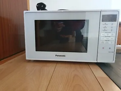 Panasonic Microwave 800W White Barely Used Countertop. COLLECTION ONLY SWANSEA • £39