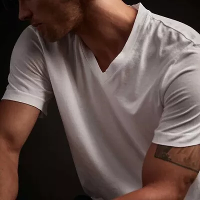 $38 • Buy James Perse Men's Lightweight Soft Cotton Relaxed Fit V-Neck Tee T-Shirt.