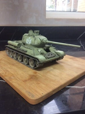 £70 • Buy 1/35 Soviet T34/85 Model Tank Kit Built And Painted