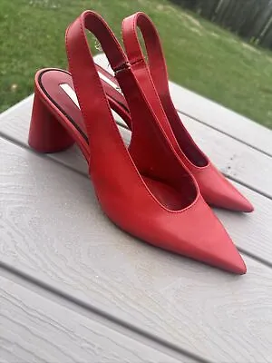 Zara Women's Size 38/US7.5 RED Pointed Toe Slingback High Heel Sandals • $35