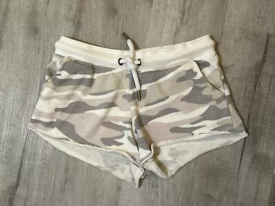 Vintage Havana Shorts Drawstring Casual Shorts Women Camo Army Pull-On Medium   • $24.99