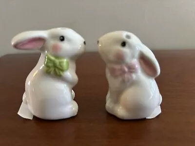 Salt & Pepper Shakers Set Bunny Animal Rabbit Easter Spring Cracker Barrel NEW • $12.97