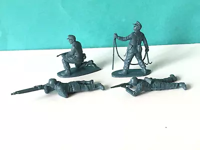 4 X AIRFIX. WWII GERMAN ARMY SKI / ALPINE SOLDIERS. 1/32 SCALE ORIGINAL ISSUE. • £1.85