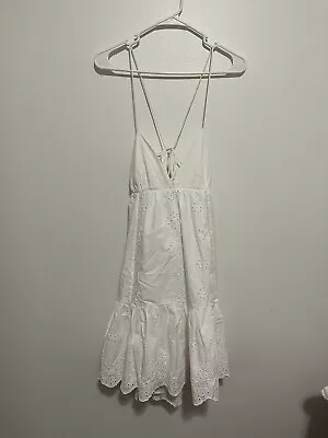 Nwt Zara White V Neck Embroidered Open Back Short DressL • $8.80