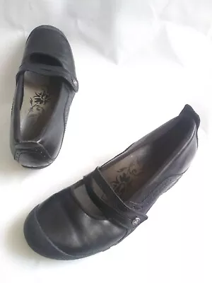 MERRELL PLAZA BANDEAU Comfort Mary Jane Shoes Black Leather Women's Size 7.5 • $32