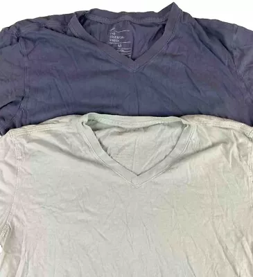 Gap The Essential V-Neck Shirt Mens Sz M Blue Short Sleeve Lightweight Lot Of 2 • $19.99