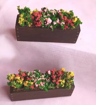 1/12th PAIR (2)DOLLS HOUSE HANDMADE  WOODEN WINDOW BOXES WITH MIXED FLOWERS • £6.99