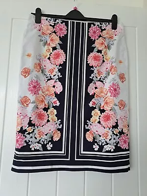 Oasis Ladies Floral Pencil Skirt Size 16 • £8.50