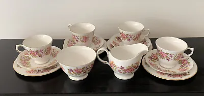 Colclough ‘Wayside’ 8581 Part Tea Set • £18