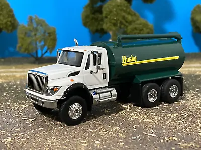 1/64 Custom Husky Manure Spreader On IH WorkStar Truck 4000 Gallon • $79.99