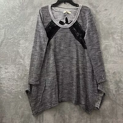 A’reve Sweater Tunic Top Womans Medium Geometric Gray Long Sleeve Round Neck • $10