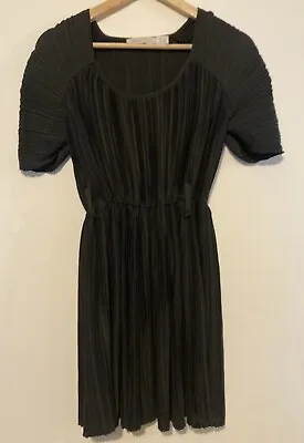 Alice McCall Black Pleat Dress Size 6 Short Sleeve Party Dress Wedding Cocktail • $39