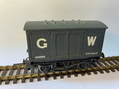 £4 • Buy Hornby GWR Fish Van- Grey -142092- Repainted Unboxed