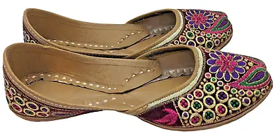 Pakistani Khussa Indian Women Flat Purple Velvet Gold Embroidered Flower Khussa • $28.95