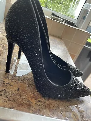 Black Embellished Court Heels Shoes Misguided  • £10