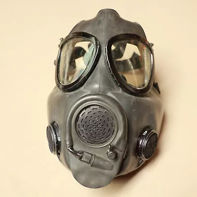 US Military M17 A2 Gas Mask NBC Respirator Medium And Bag Vintage • $59.50