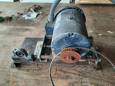 LEESON 5hp 1760RPM 3 PHASE ELECTRIC MOTOR With Base Plate-Used But Works Well. • $175