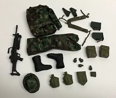 The Ultimate Soldier U.S. MODERN M-249 SAW GUNNER Weapons & Accessories Set  • $15