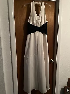 Nicole Miller White Silky Formal Party Gown Halter Dress Size 12 • $30
