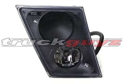 Fit 03-12 Volvo VNL 630 670 730 780 OE Style Fog Light W/O DRL RH 20737501 • $134.95