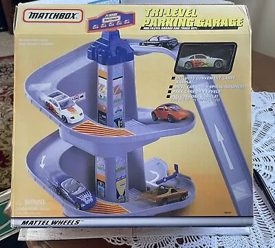 NIB MATCHBOX Tri-Level Parking Garage Multilevel Garage & Track Set 1999 Gtlse-1 • $59.78
