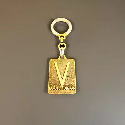 Authentic Louis Vuitton Malletier Key Holder Gold Color LV Logo Key Ring Charm • $82.56