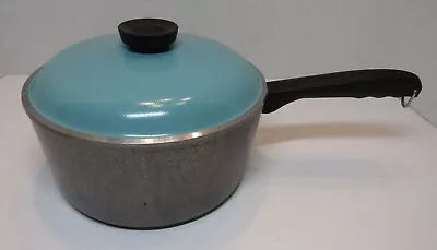 Vintage *CLUB* 3 Qt. Aluminum Pot / Sauce Pan W/ Turquoise / Teal Lid • $19.95