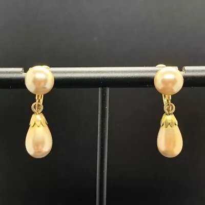 Signed Van Dell 12k Gold Fill Vintage Champagne Faux Pearl Screwback Earrings • $34