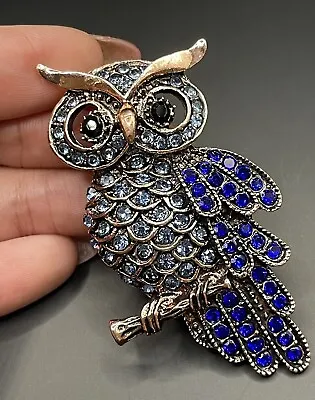 Vintage Rose Gold Tone Sapphire Blue Rhinestone Owl Brooch Pin • $16.15
