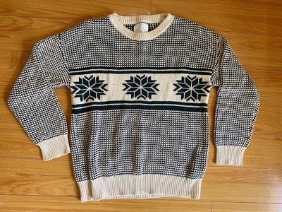 $34.99 • Buy Christmas Mens Crewneck Sweater Green Snowflake Sz Small 20” Pit-to-Pit