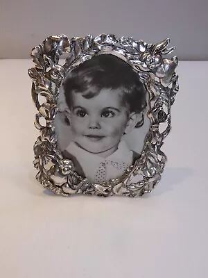 Rabbit And Leaf Figural Silver Tone Frame Oval • $34.99