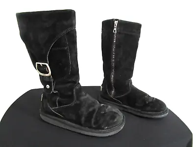 UGG Australia 5132 Cargo III Black Suede Sheepskin Lined Tall Boot Women Sz 6 • $27.99