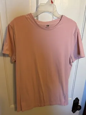 H & M Men’s XL Muscle Fit T Shirt • $7