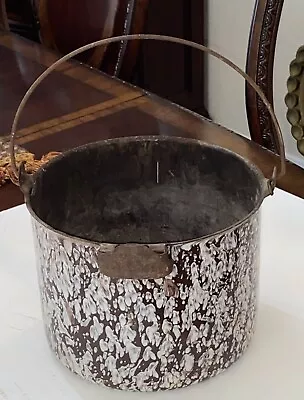 Large Vintage Graniteware Bucket / Pot Majestic Brand Made In The USA W/ Handle • $150