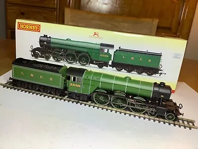 Hornby R3132 LNER 4-6-2 A3 Class Locomotive 2599 Book Law • £149.99