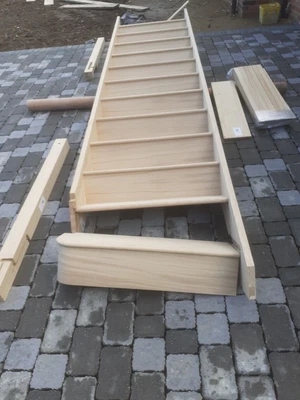 £800 • Buy Oak Staircase Kit