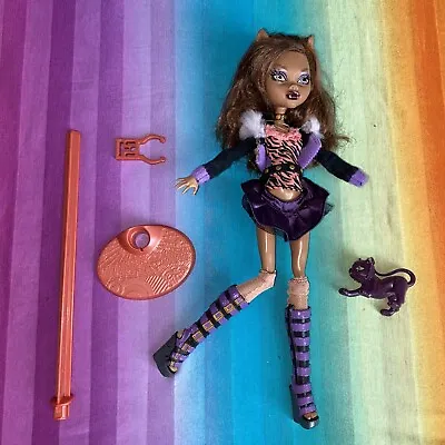 Monster High----*Clawdeen Wolf* First Wave----Doll Pet Cat Access. (722) • $99